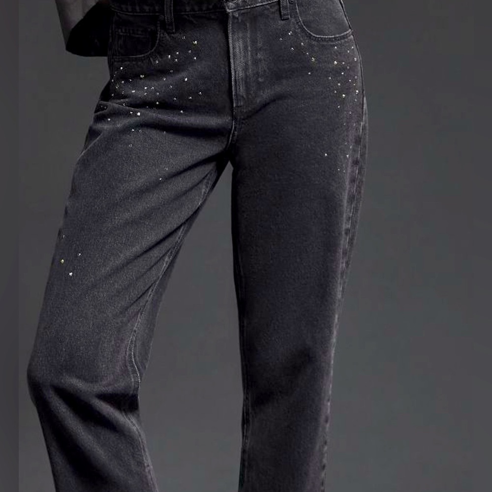 Paige Noella Mid-Rise Black quartz Embellished
Boyfriend Jeans Sz 31